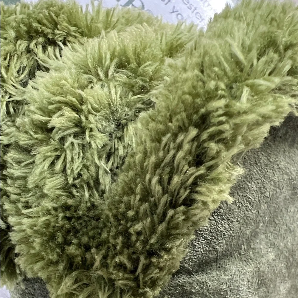 Isotoner Olive Green Suede Genuine Leather Women's Gloves NWT Size S - Picture 11 of 14
